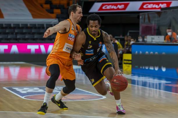 的胜利步伐 的胜利步伐