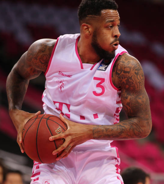 俱乐部在加 俱乐部在加