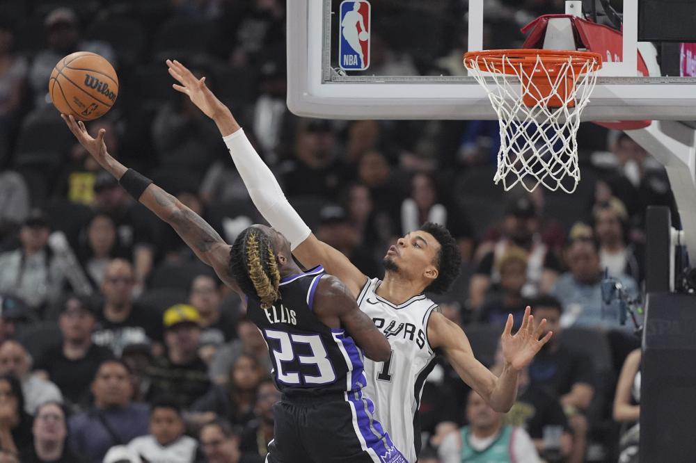 对手快速回 对手快速回